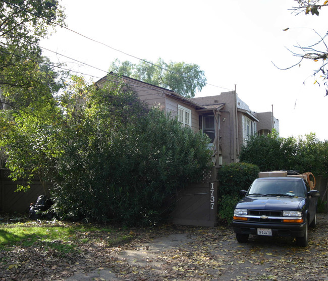 5th St. Garden Apartments in Concord, CA - Building Photo - Building Photo