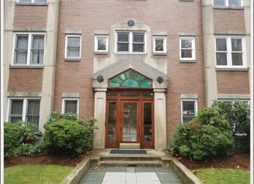 26 Parkman St in Brookline, MA - Building Photo
