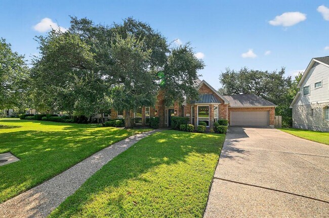 3201 Barton Point Cir in Austin, TX - Building Photo - Building Photo