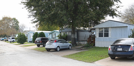 Tanner Road Mobile Home Park in Houston, TX - Building Photo - Building Photo