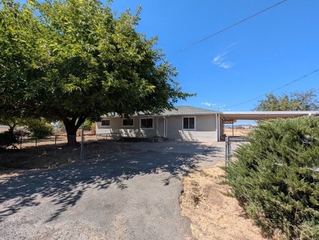 property at 2455-24V6 V-6 Rd