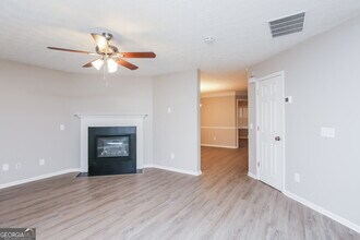 1374 Ivey Pointe Dr SE in Lawrenceville, GA - Building Photo - Building Photo