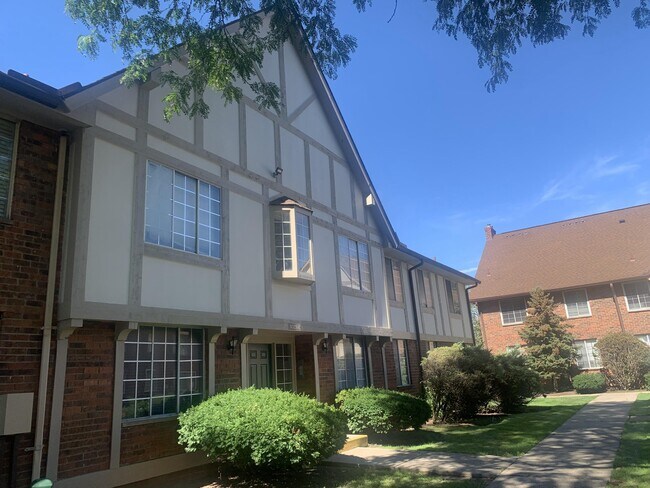 property at 30284 Southfield Rd