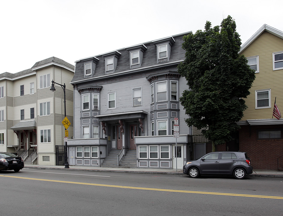 606-608 Dorchester Ave in Boston, MA - Foto de edificio