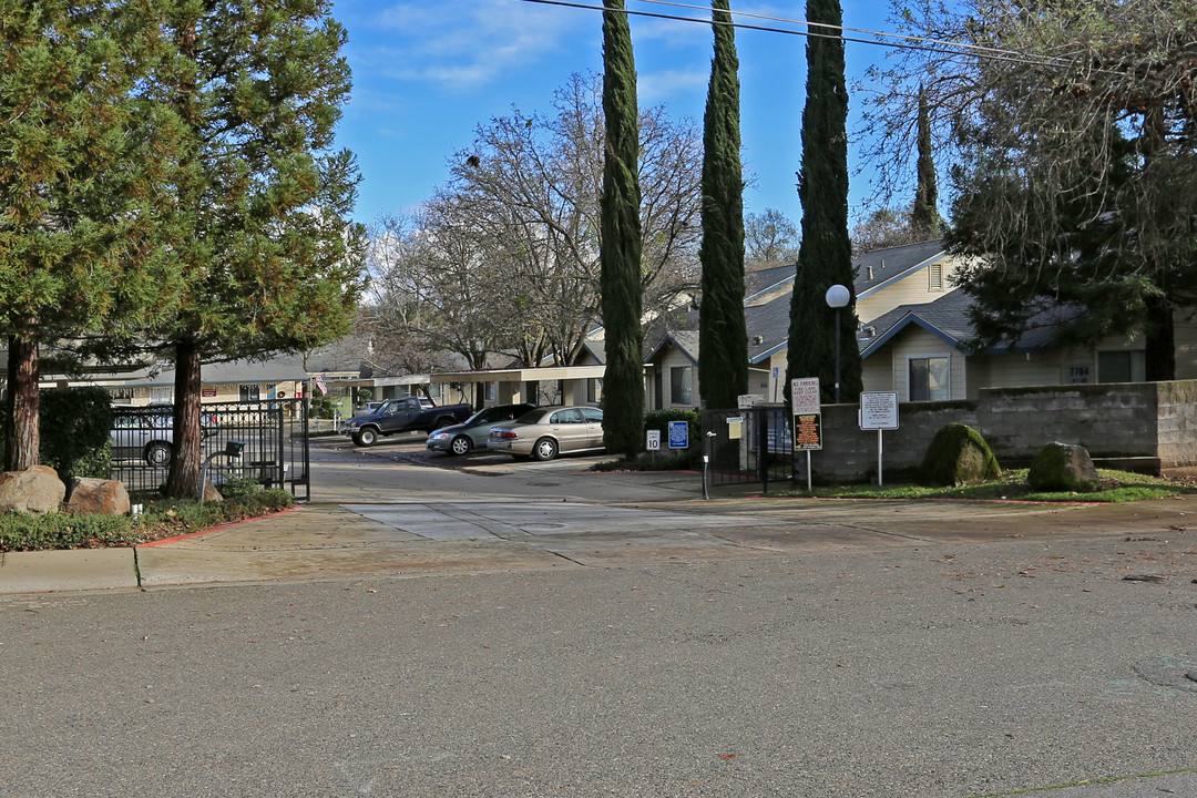 Antelope Manor in Citrus Heights, CA - Foto de edificio