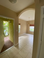 3102 NW 24th Way in Oakland Park, FL - Building Photo
