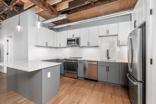 Hotel St Apartments in Utica, NY - Building Photo