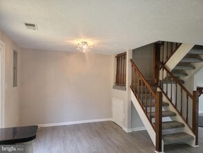 7475 Lone Star Rd in Lorton, VA - Building Photo - Building Photo