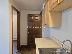 103 Cony St in Augusta, ME - Foto de edificio - Building Photo