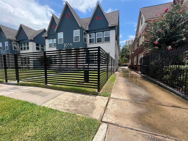 property at 1916 Calumet St