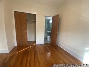 1315 Commonwealth Ave in Boston, MA - Building Photo - Building Photo