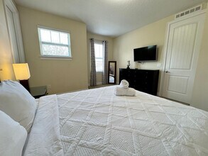 351 Lasso Dr in Kissimmee, FL - Building Photo - Building Photo