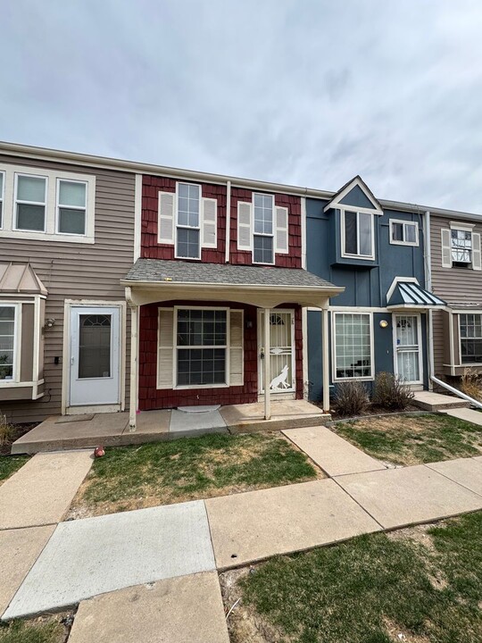 15759 E 13th Pl in Aurora, CO - Building Photo
