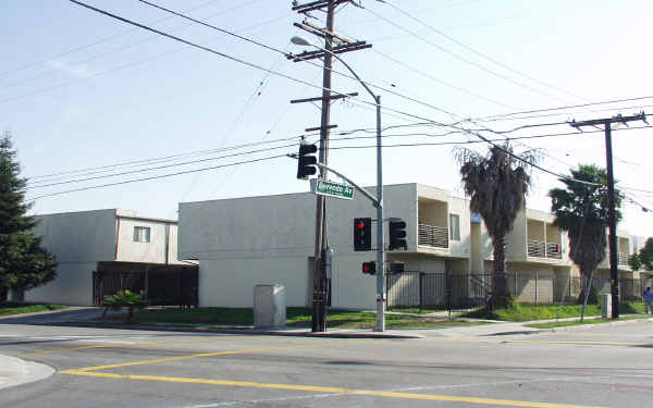 1046-1048 Marine Ave in Gardena, CA - Building Photo - Building Photo