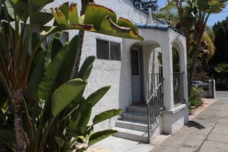 5645 Fulcher Ave in North Hollywood, CA - Building Photo - Building Photo