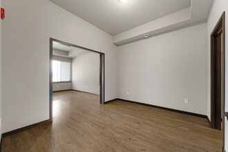 Heights on Adams in Mankato, MN - Building Photo - Building Photo
