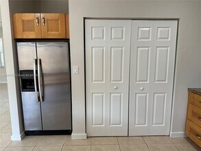 2209 Monroe St in Hollywood, FL - Building Photo - Building Photo