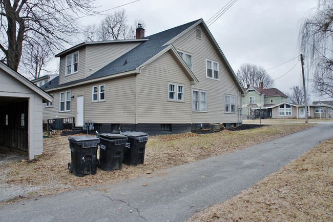 310 Girard St in Metropolis, IL - Building Photo - Building Photo