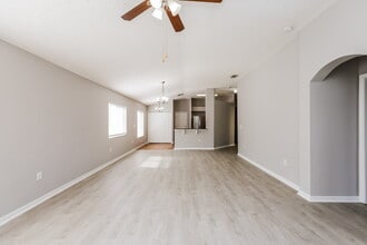 12926 Fieldmoor Ct in Riverview, FL - Foto de edificio - Building Photo