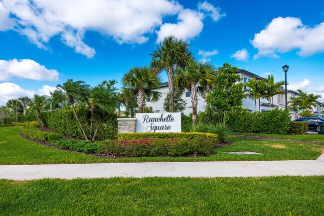 6082 Carre Wy in Greenacres, FL - Building Photo - Building Photo