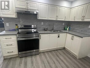 28 Meandering Trail in Toronto, ON - Building Photo - Building Photo