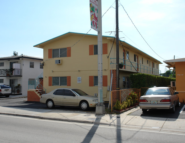 2976 W Flagler St in Miami, FL - Building Photo - Building Photo