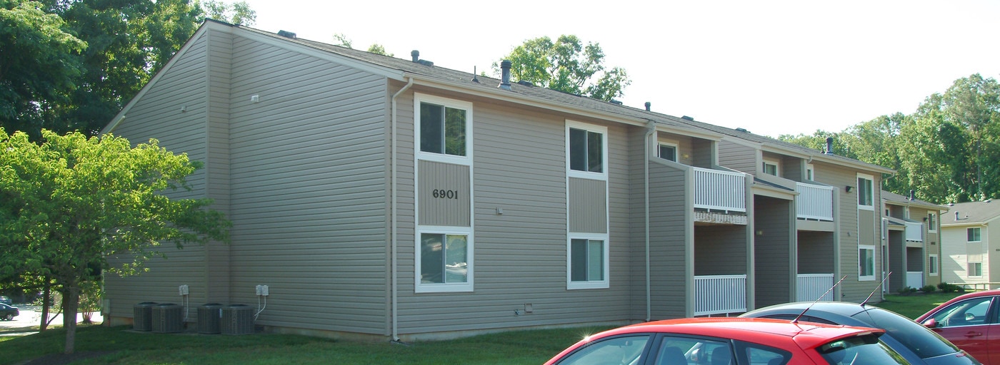 Sterling Beaufont in Richmond, VA - Building Photo