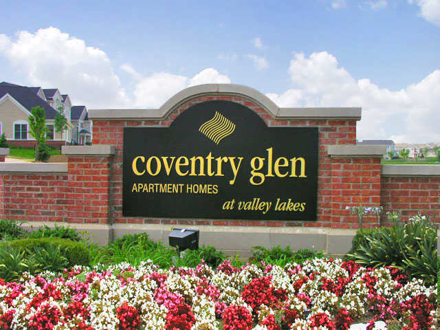 Coventry Glen Apartments in Round Lake, IL - Building Photo