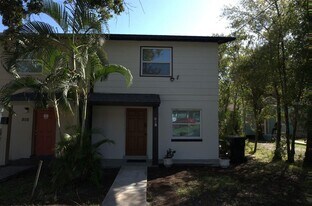 810 W Anderson St in Orlando, FL - Building Photo