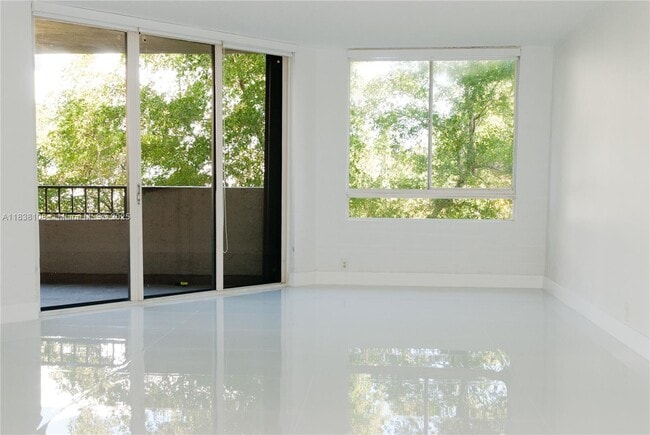 141 Crandon Blvd in Key Biscayne, FL - Building Photo - Building Photo