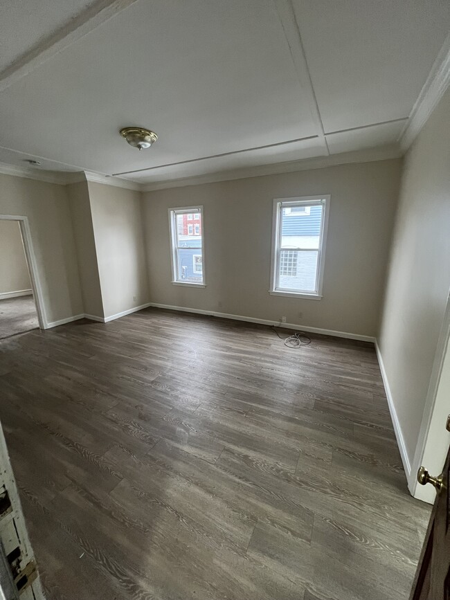 772 Globe St, Unit 1 E - 772 Globe St.