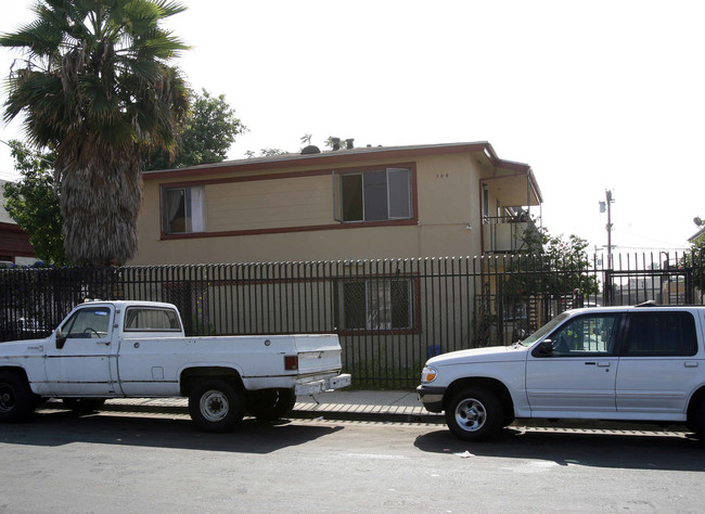 338-344 N Fickett St in Los Angeles, CA - Building Photo - Building Photo