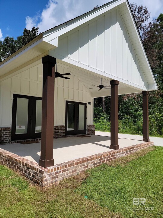 13219 2nd St in Lillian, AL - Building Photo