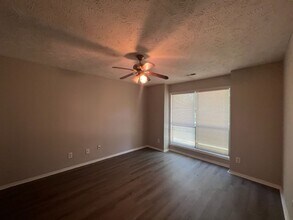 1845 Tryon Dr in Fayetteville, NC - Foto de edificio - Building Photo