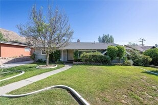 3202 Belvedere Dr in Riverside, CA - Building Photo