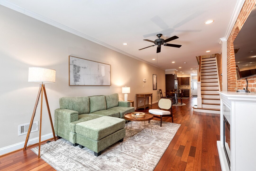 1308 S Charles St in Baltimore, MD - Building Photo
