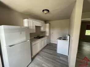 1315 SW E Ave in Lawton, OK - Building Photo - Building Photo