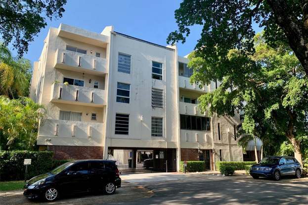 1650 S Le Jeune Rd, Unit 204 in Coral Gables, FL - Building Photo