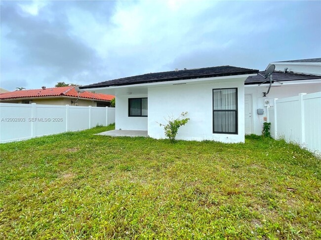 1005 SW 88th Ct in Miami, FL - Building Photo - Building Photo