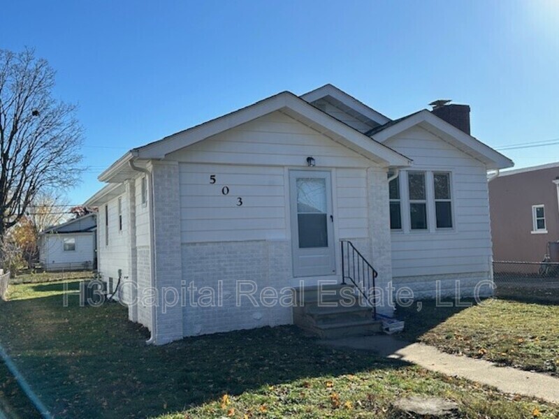 503 Leslie Ave in Wood River, IL - Building Photo