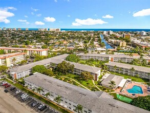 5208 NE 24th Terrace in Fort Lauderdale, FL - Foto de edificio - Building Photo