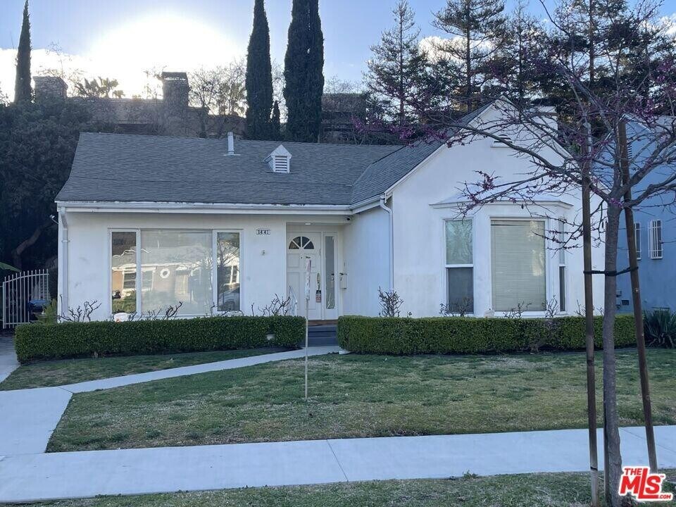 1441 S Roxbury Dr in Los Angeles, CA - Building Photo