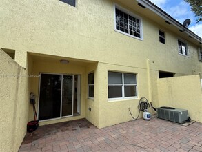 973 Imperial Lake Rd in West Palm Beach, FL - Building Photo - Building Photo