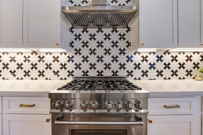 property at 820 Wakefield Dr