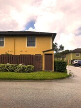 7404 Woodburn Ct in Winter Park, FL - Foto de edificio - Building Photo