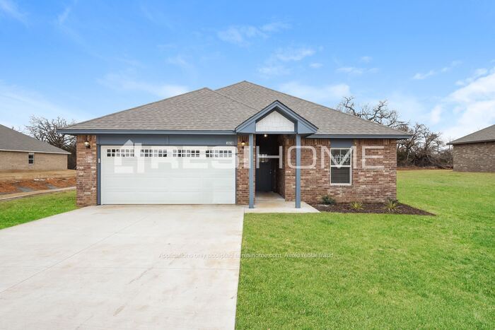 1221 Lakeview Dr Photo