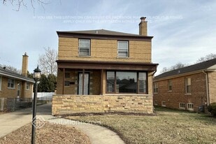 9147 S Richmond Ave in Evergreen Park, IL - Building Photo
