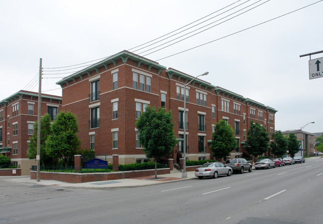 326-340 S 3rd St in Columbus, OH - Foto de edificio - Building Photo