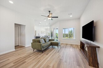 21001 Newhaven Cove in Lago Vista, TX - Building Photo - Building Photo
