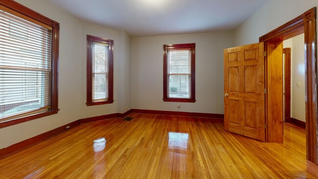 71 Chandler St, Unit 1 in Somerville, MA - Foto de edificio - Building Photo